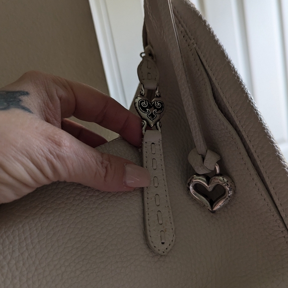 💐 Brighton masterpiece collection cream colored leather shoulder bag - Picture 8 of 12